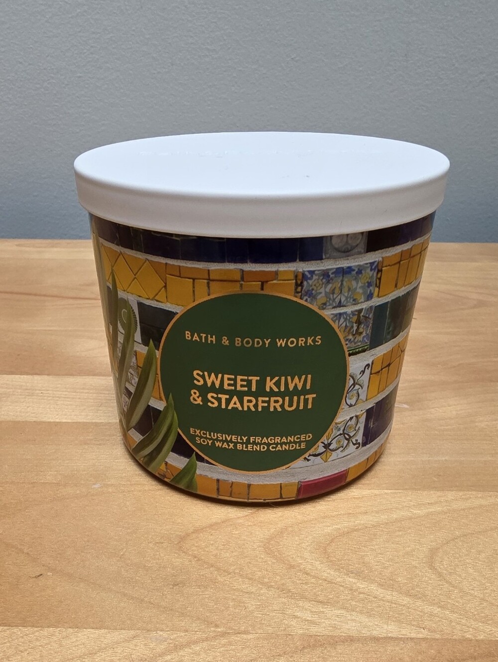 BATH & BODY WORKS | Sweet Kiwi & Starfruit Candle